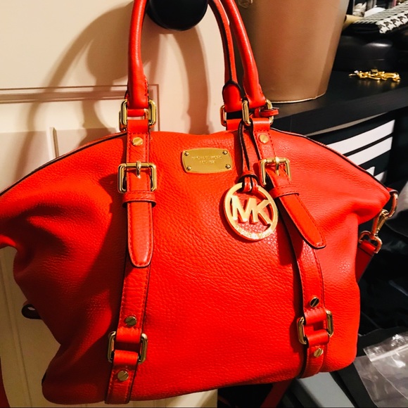 Michael Kors Handbags - Michael Kors Bedford bag satchel purse